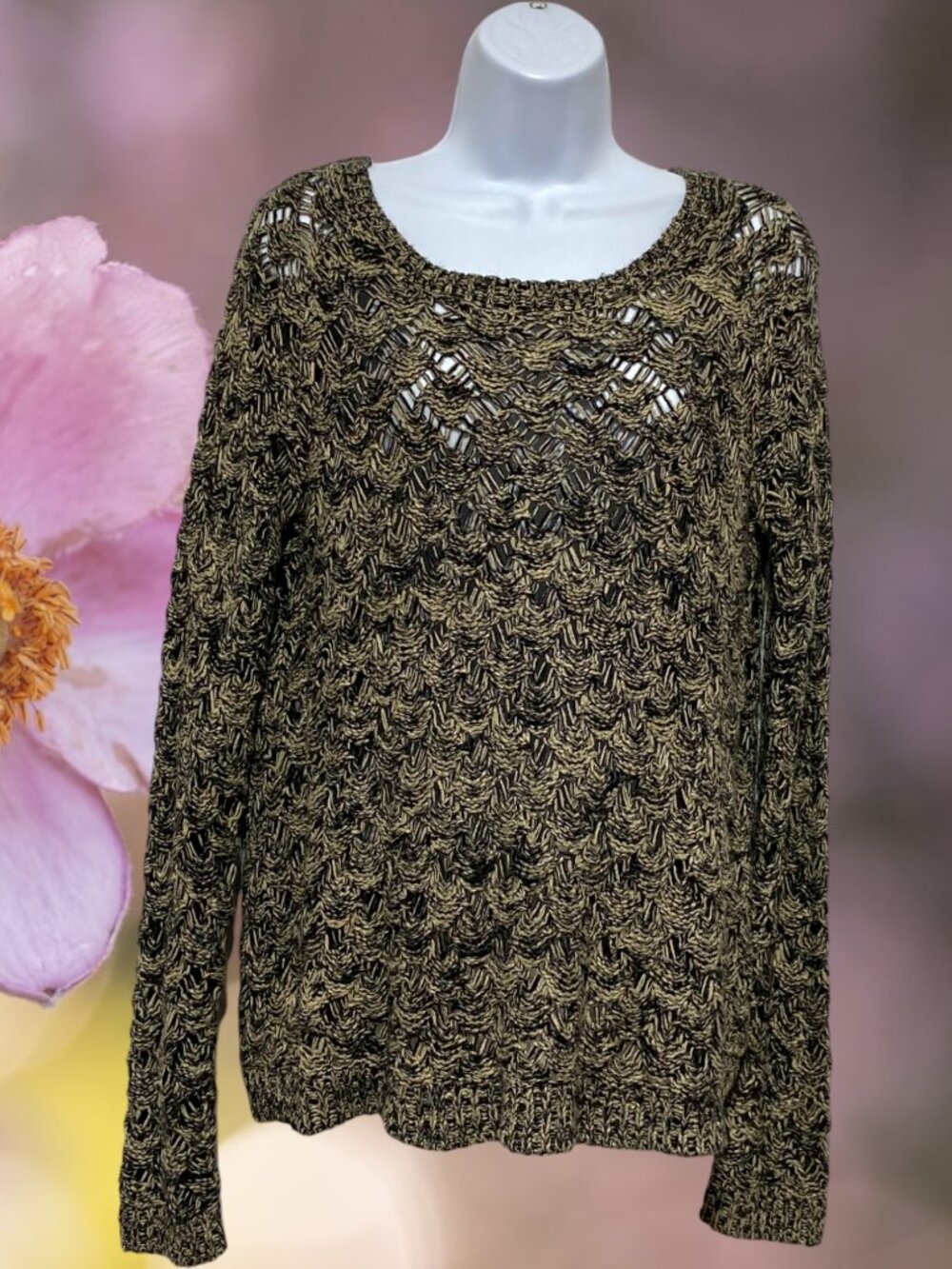 Maurices-Women's Medium Pullover Sweater Long Sleeve Cute Open Back Design